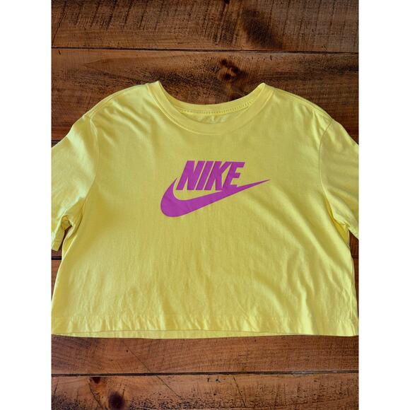 Nike Bright Yellow Pink The Nike Tee Swoosh Cropped Lightweight T-Shirt Size M - Picture 1 of 6